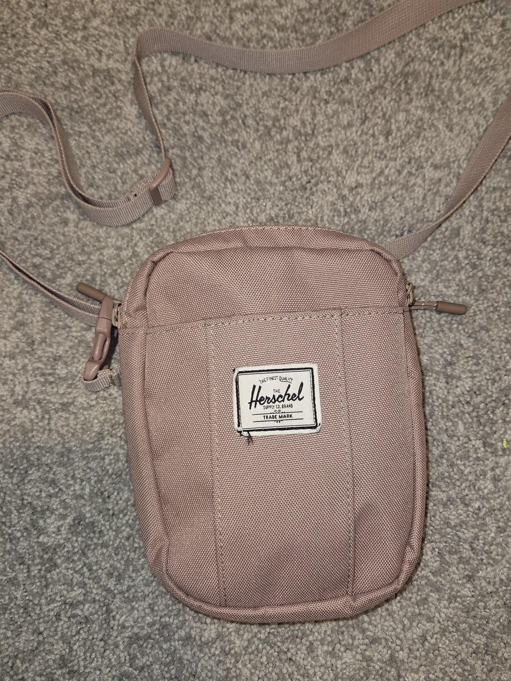 Herschel Supply Company Heritage Crossbody Bag in Dusty Pink